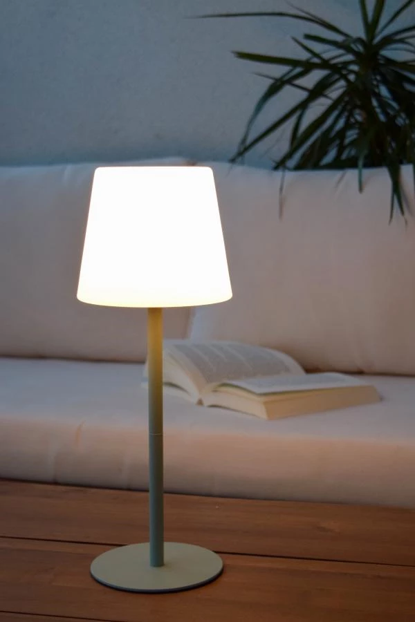 Lucide TYON - Lampe de table Rechargeable Intérieur/Extérieur - Batterie/Piles - LED Dim. - 1x2W 2700K - IP65 - Vert - ambiance 1